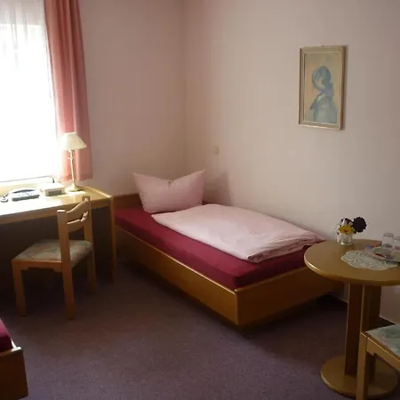 Hotel Burghof 3*